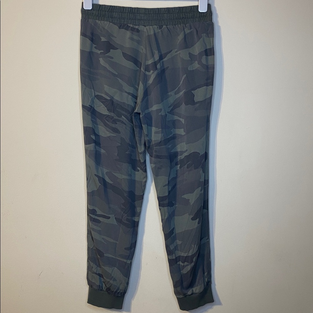 Splendid Casual Jogger Camouflage Pants Size S - Picture 4 of 7